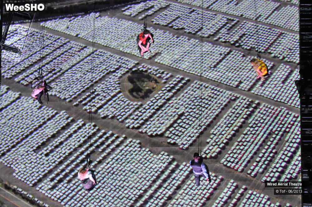 21/40 photos du spectacle As the World Tipped