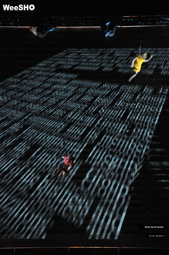 25/40 photos du spectacle As the World Tipped