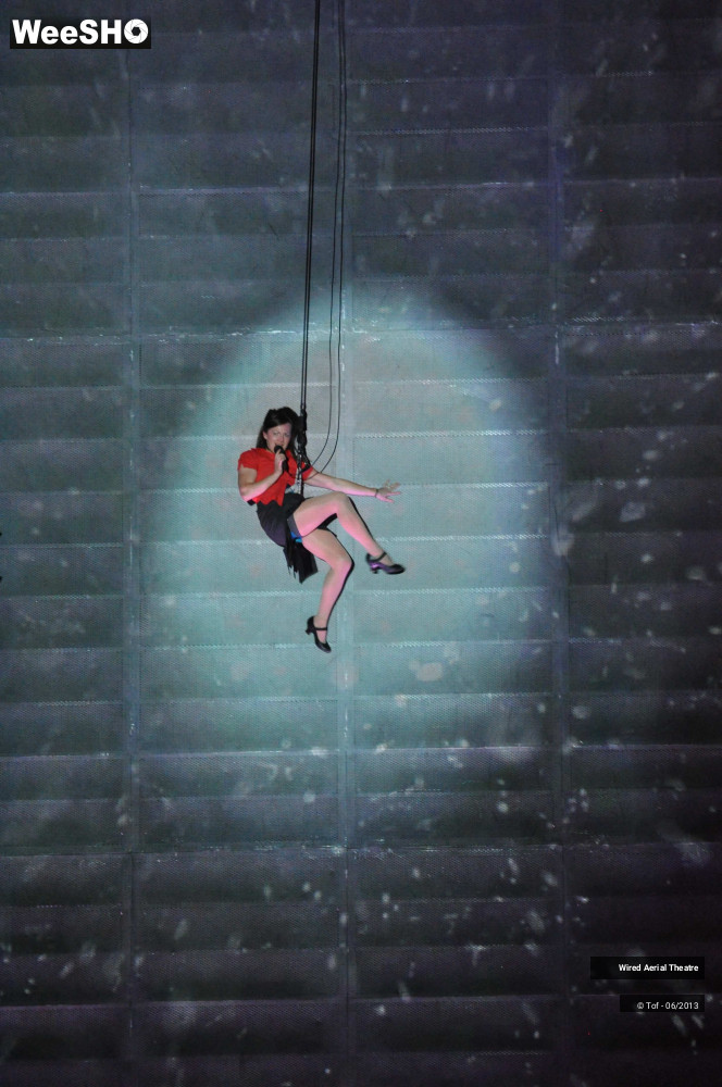 30/40 photos du spectacle As the World Tipped