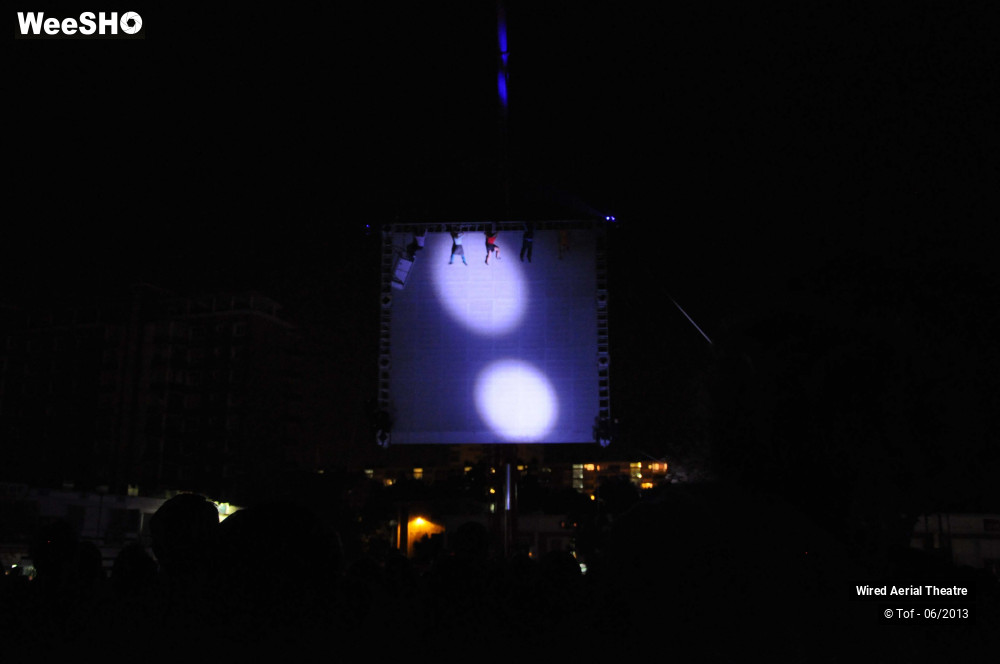 34/40 photos du spectacle As the World Tipped