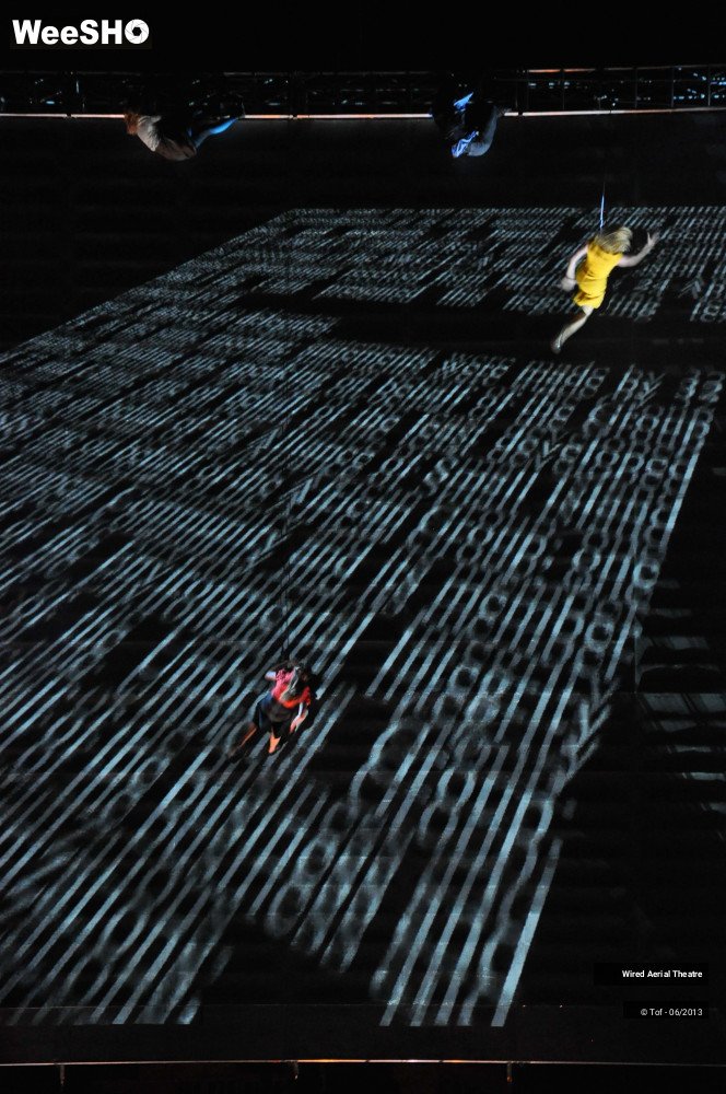 39/40 photos du spectacle As the World Tipped