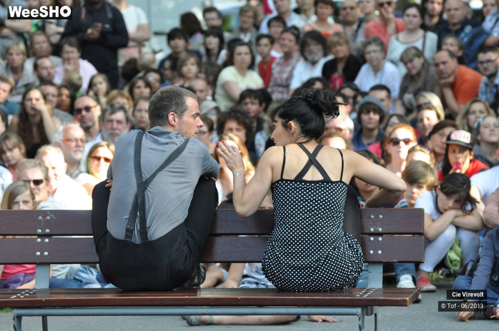 6/56 photos du spectacle Banc Public