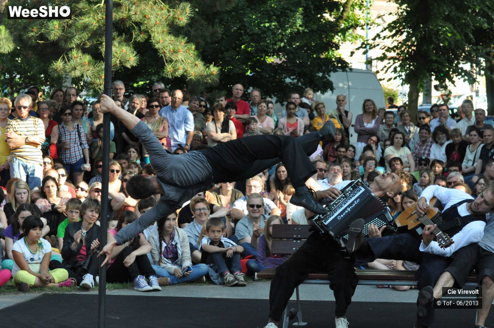 17/56 photos du spectacle Banc Public