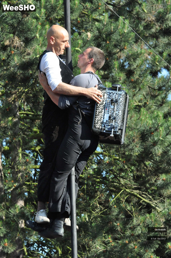 33/56 photos du spectacle Banc Public