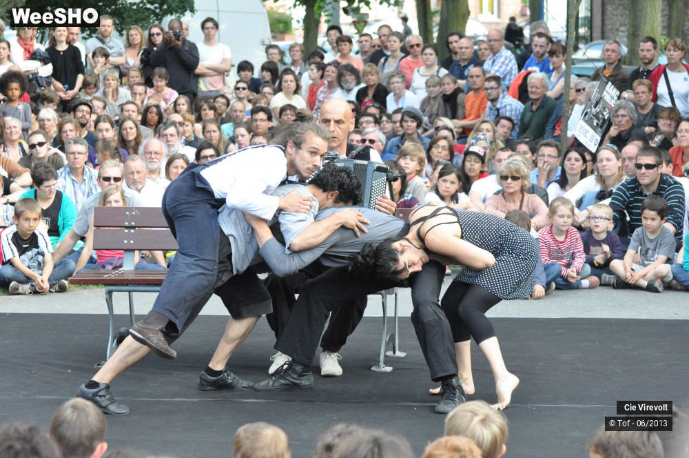 48/56 photos du spectacle Banc Public