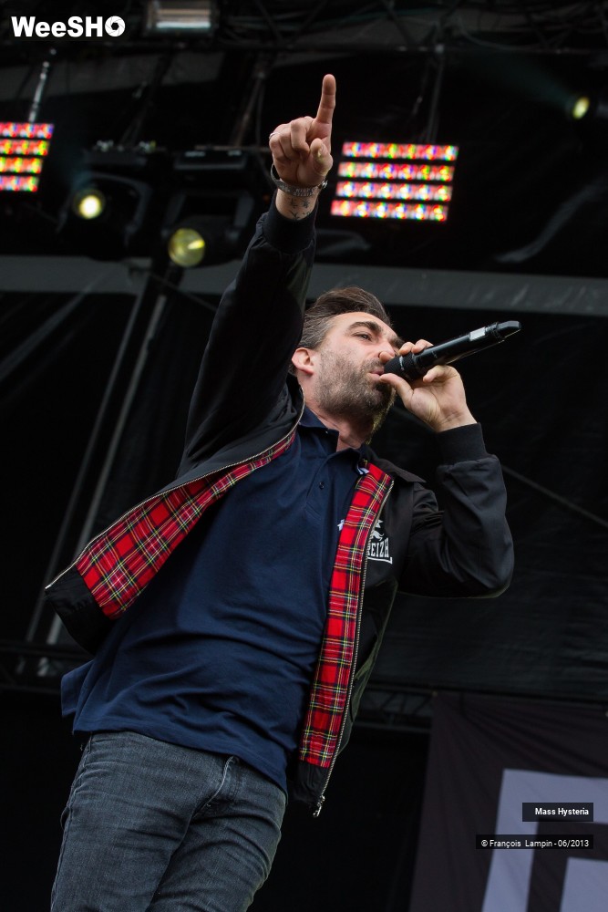 2/34 photos du spectacle Mass Hysteria