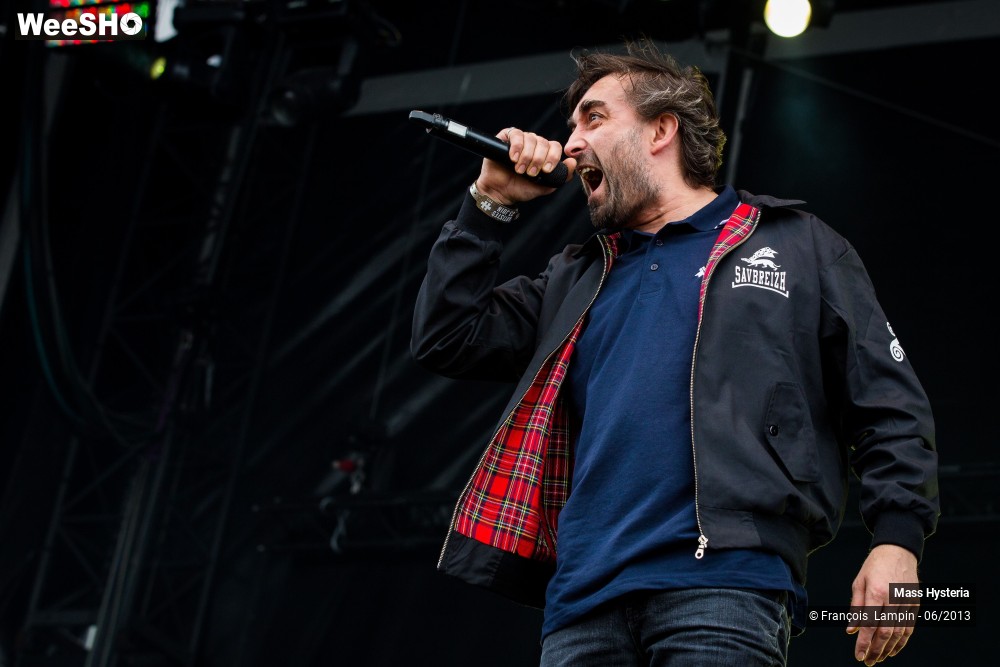 16/34 photos du spectacle Mass Hysteria