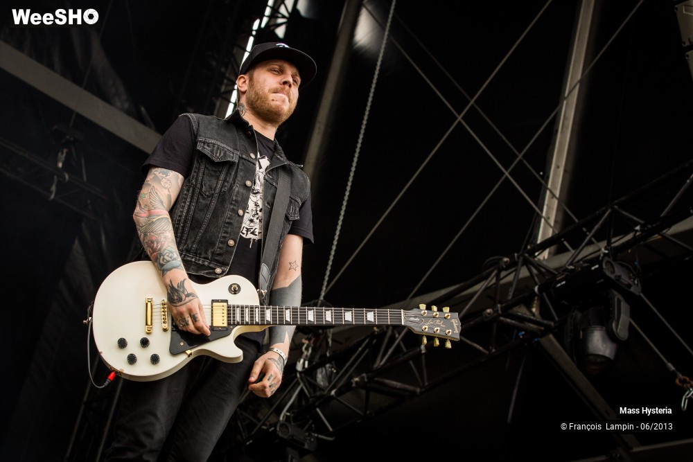 17/34 photos du spectacle Mass Hysteria