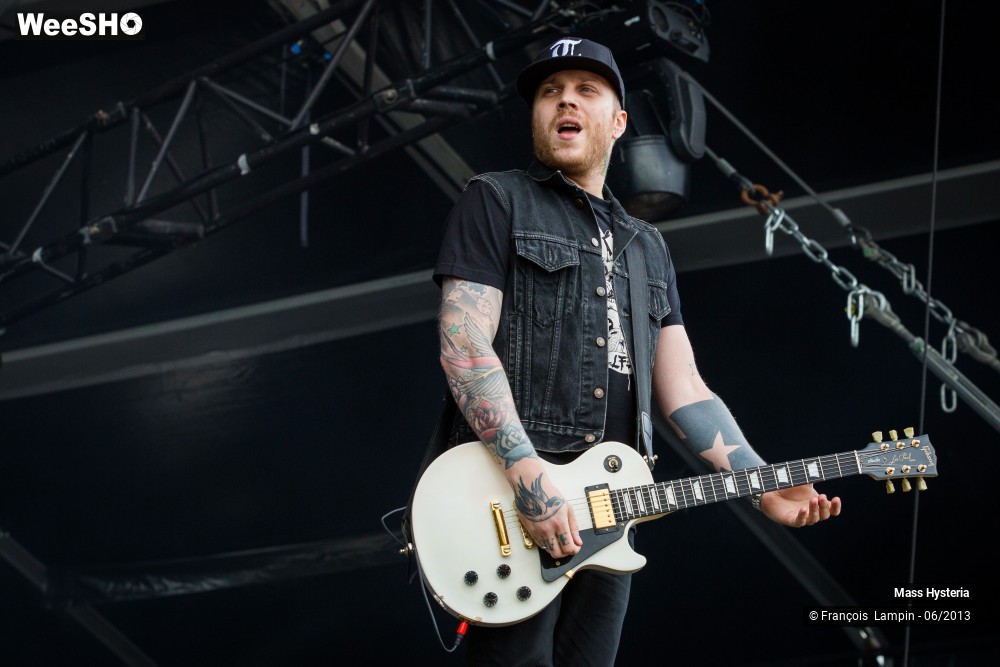 23/34 photos du spectacle Mass Hysteria