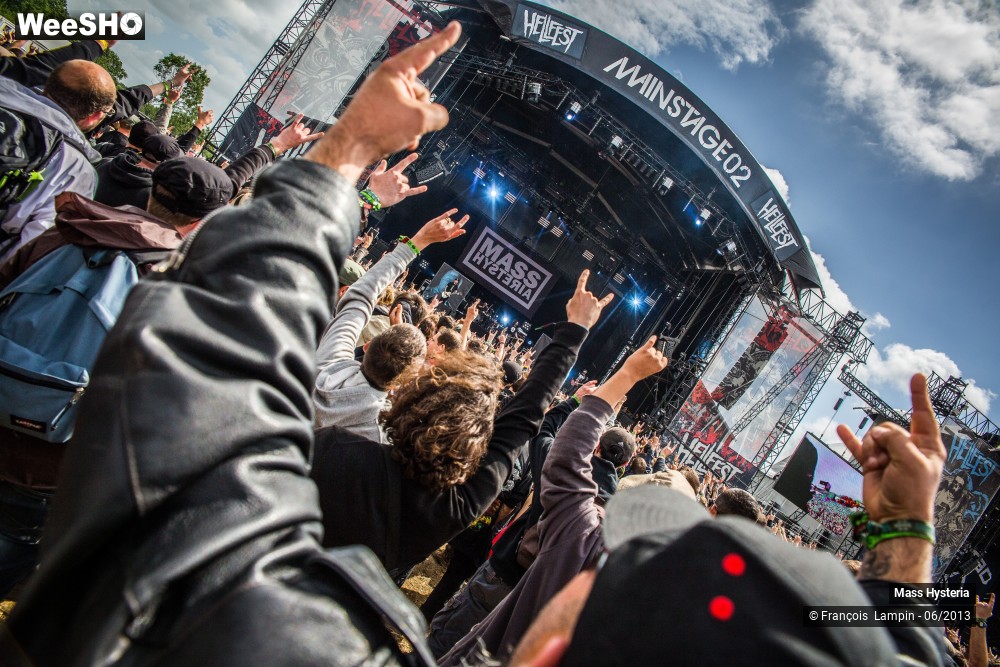 27/34 photos du spectacle Mass Hysteria