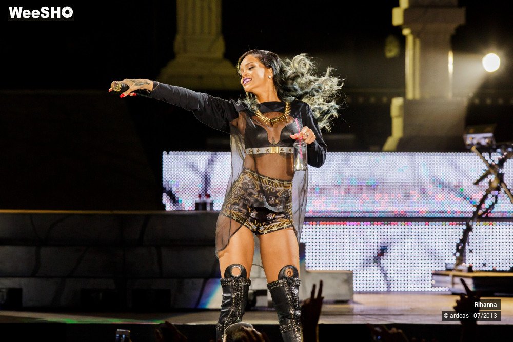 2/45 photos du spectacle Rihanna