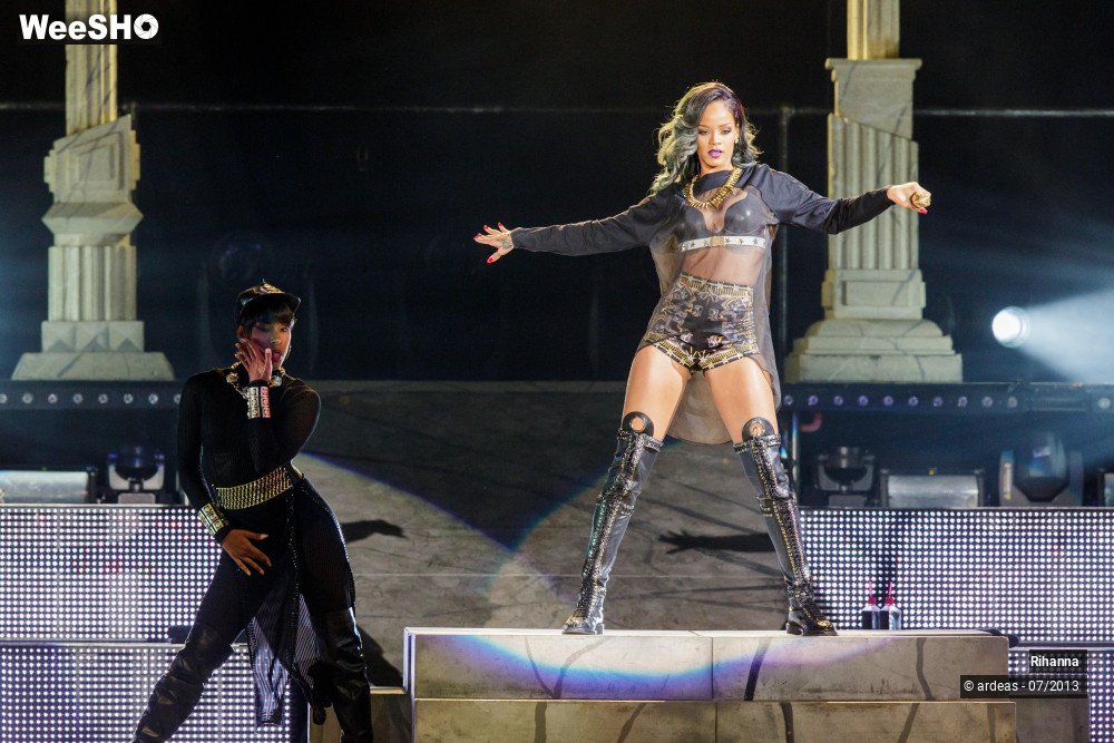 5/45 photos du spectacle Rihanna