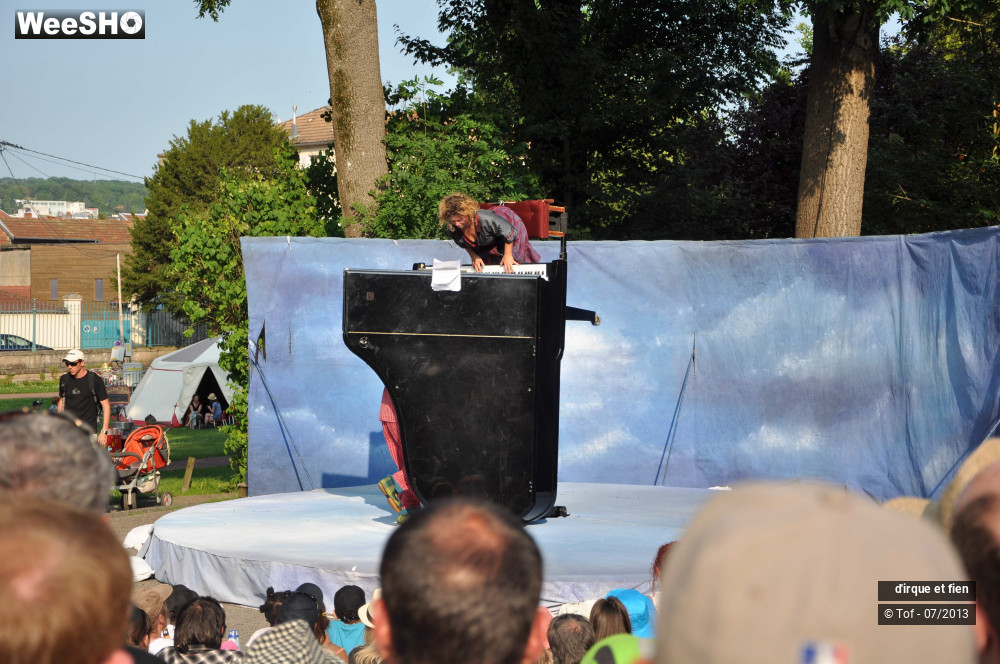 10/58 photos du spectacle Le Carrousel des Moutons