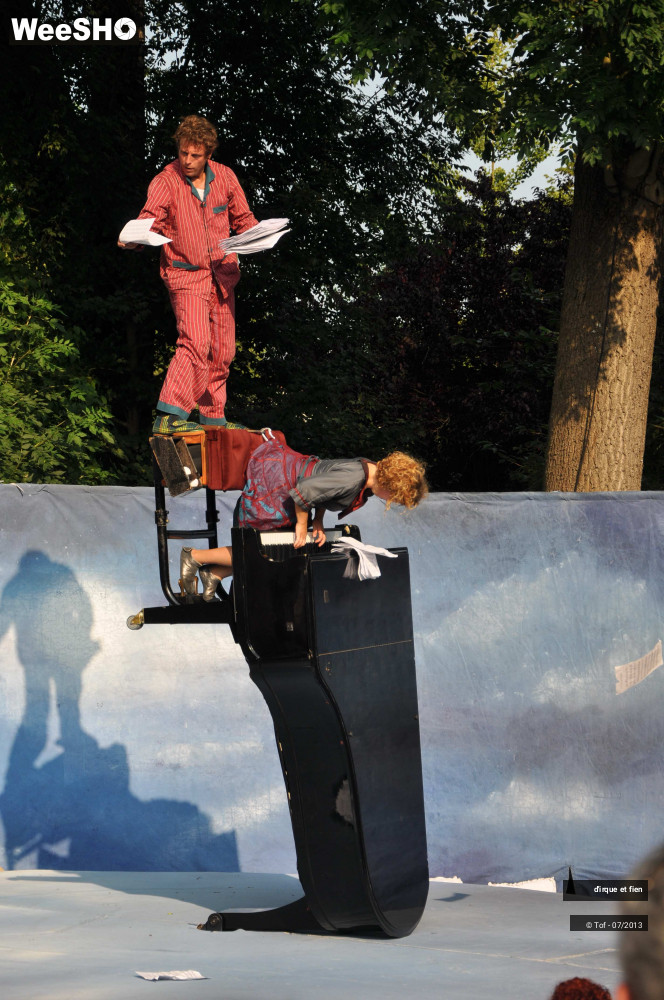 39/58 photos du spectacle Le Carrousel des Moutons