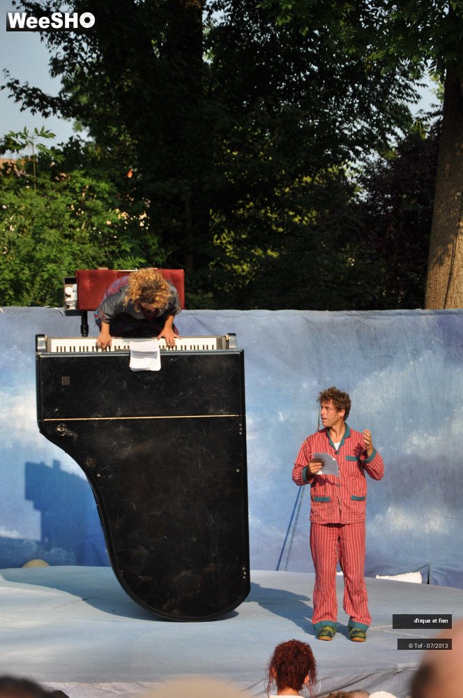 58/58 photos du spectacle Le Carrousel des Moutons