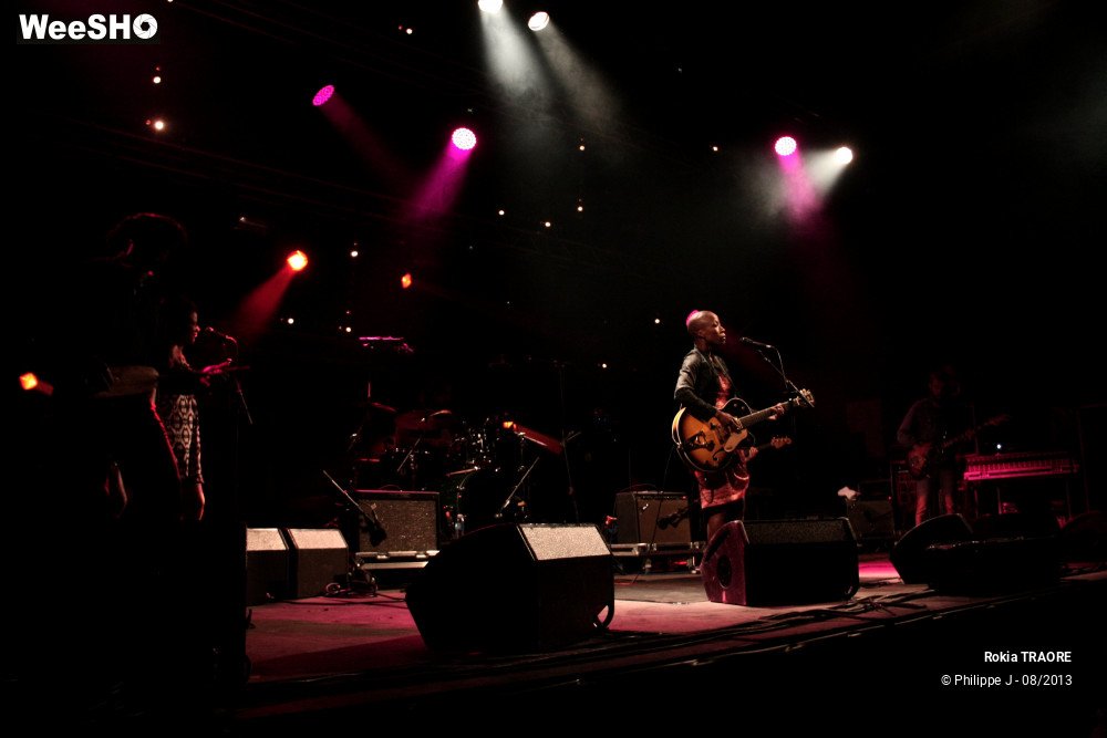 2/27 photos du spectacle Rokia Traoré
