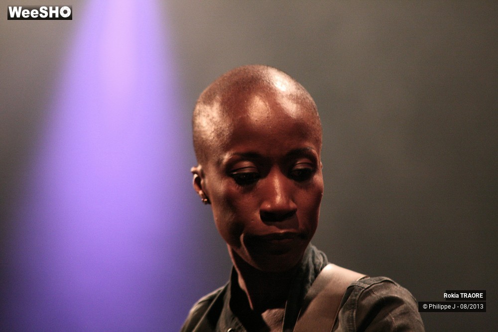 27/27 photos du spectacle Rokia Traoré