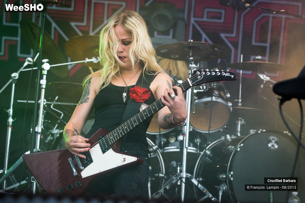 6/48 photos du spectacle Crucified Barbara