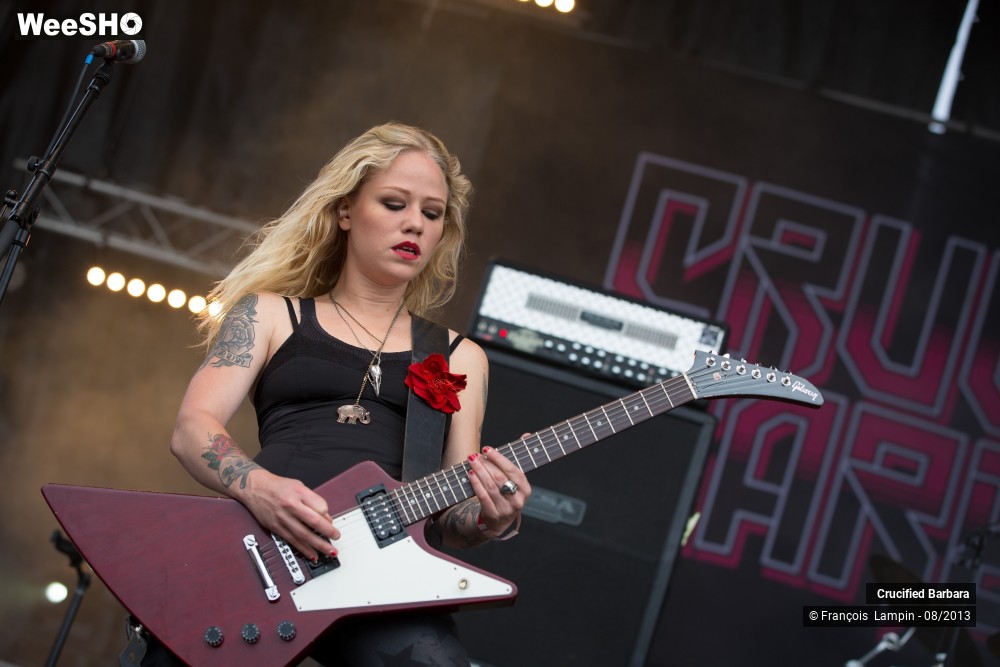 8/48 photos du spectacle Crucified Barbara