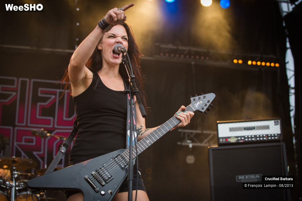 12/48 photos du spectacle Crucified Barbara