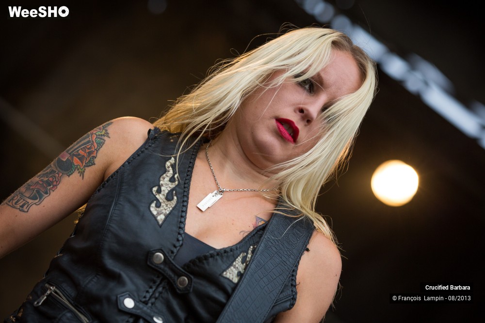 14/48 photos du spectacle Crucified Barbara