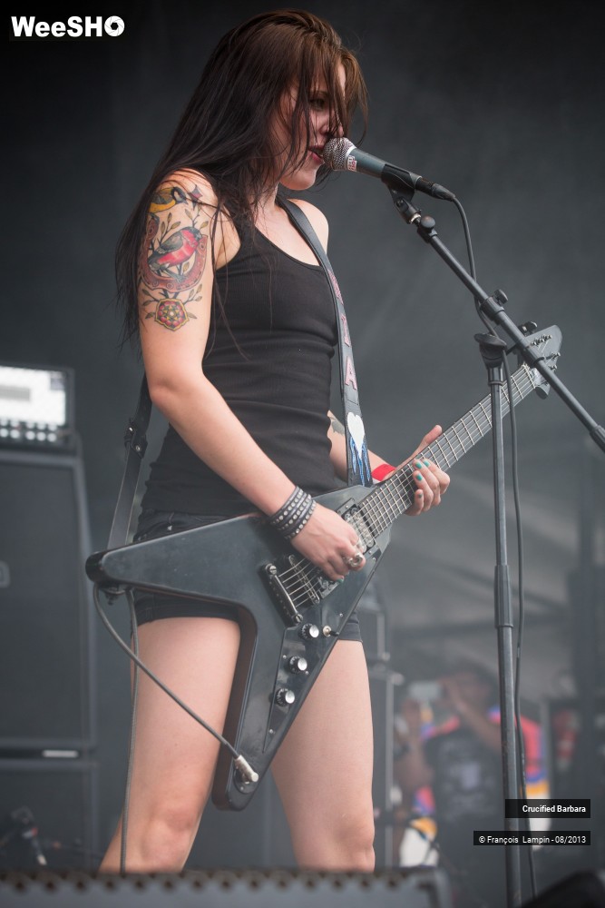 22/48 photos du spectacle Crucified Barbara