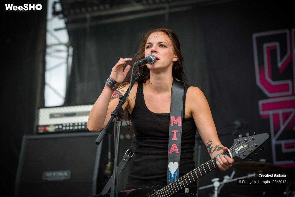 23/48 photos du spectacle Crucified Barbara