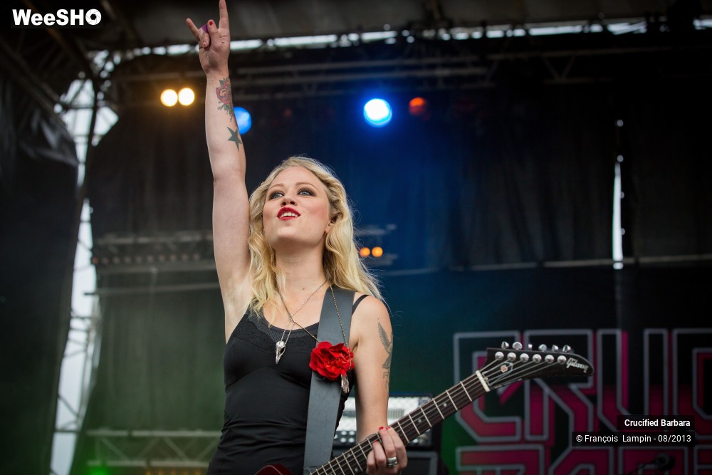 24/48 photos du spectacle Crucified Barbara