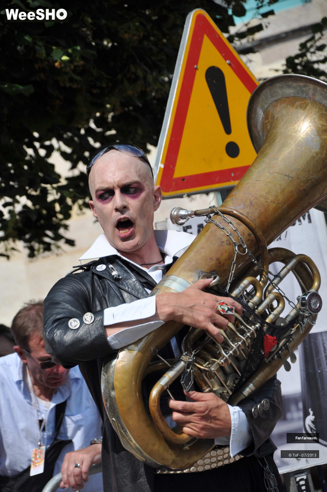 35/55 photos du spectacle Psychiatrik Fanfaroïd
