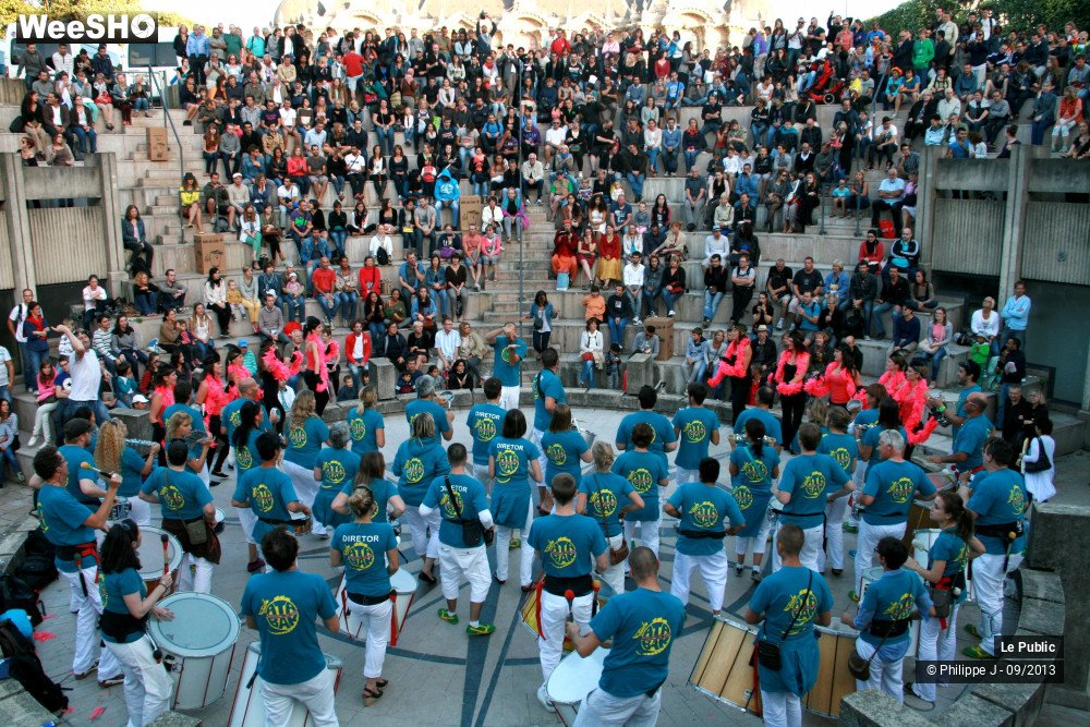 3/44 photos du spectacle Braderie 2013 Ambiance