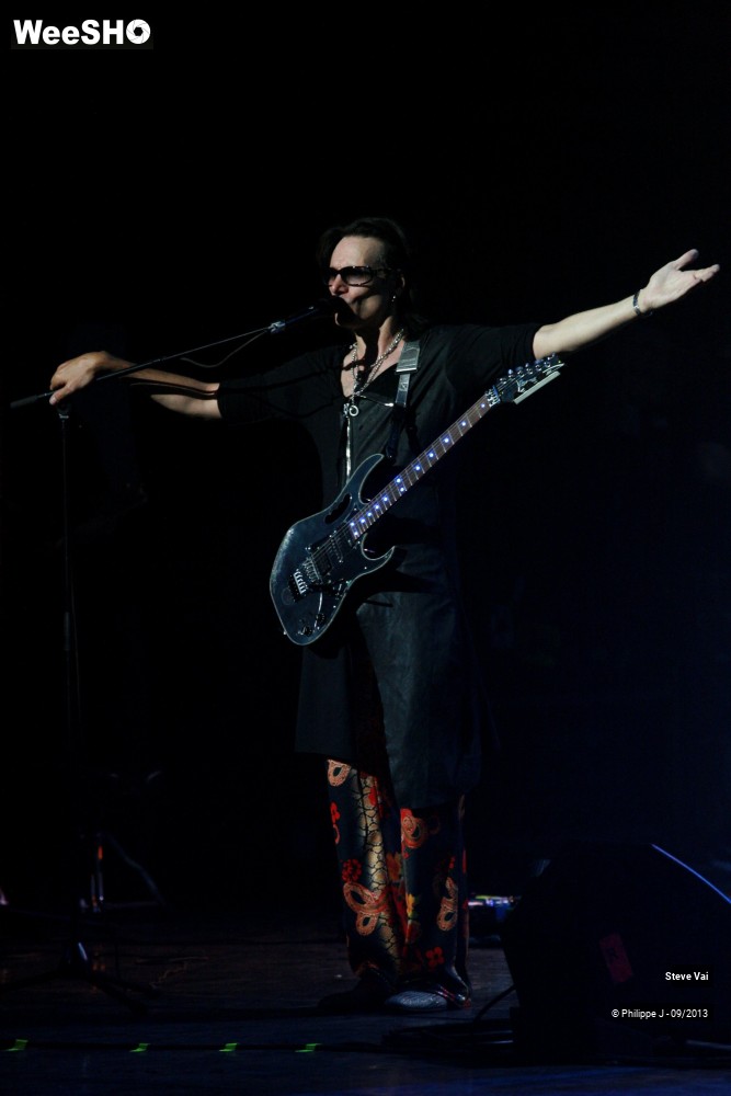 2/32 photos du spectacle Steve Vai