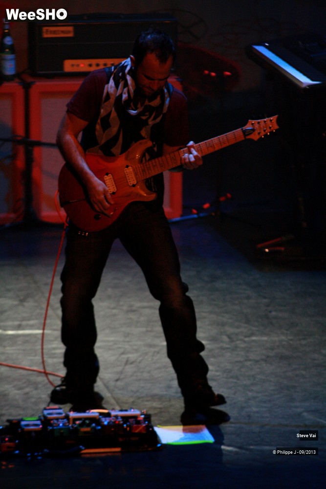 10/32 photos du spectacle Steve Vai