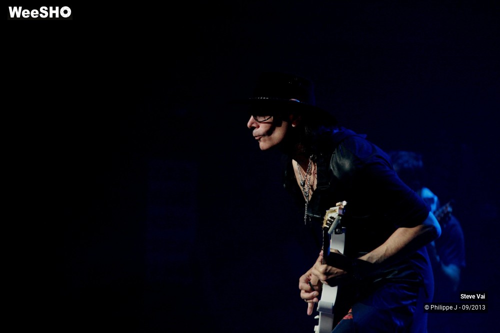 12/32 photos du spectacle Steve Vai