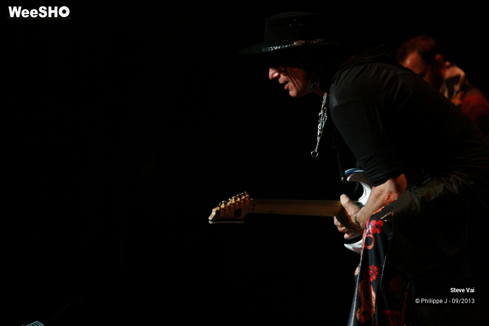 13/32 photos du spectacle Steve Vai