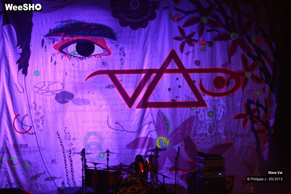 14/32 photos du spectacle Steve Vai