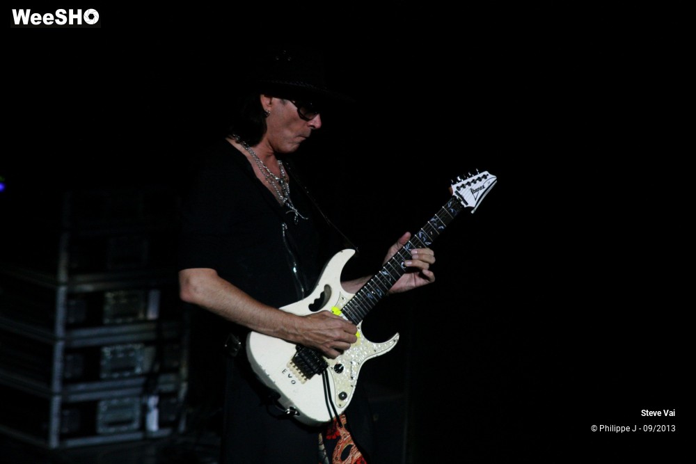 22/32 photos du spectacle Steve Vai