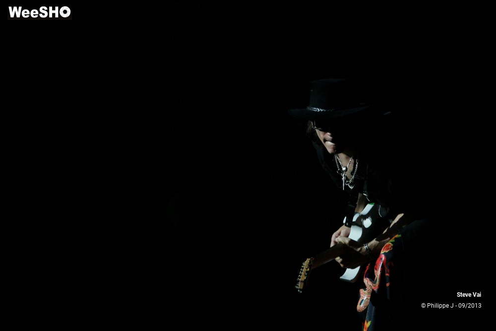 24/32 photos du spectacle Steve Vai