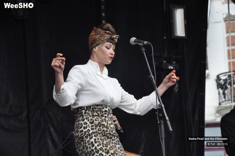 14/33 photos du spectacle Dasha Pearl and the O'Roonies