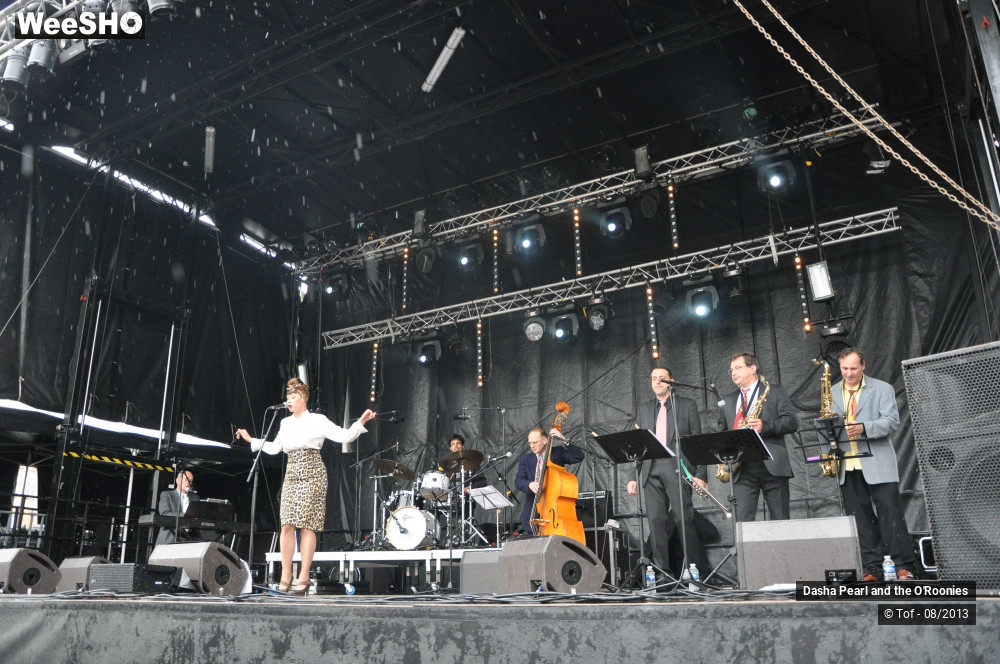 18/33 photos du spectacle Dasha Pearl and the O'Roonies