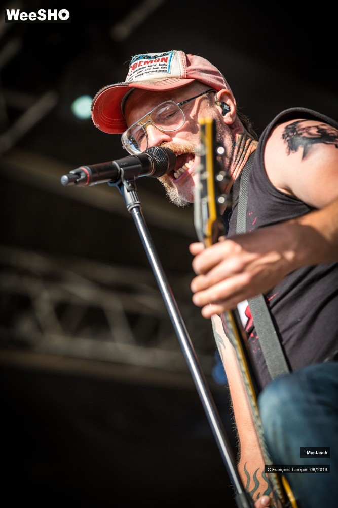 19/35 photos du spectacle Mustasch