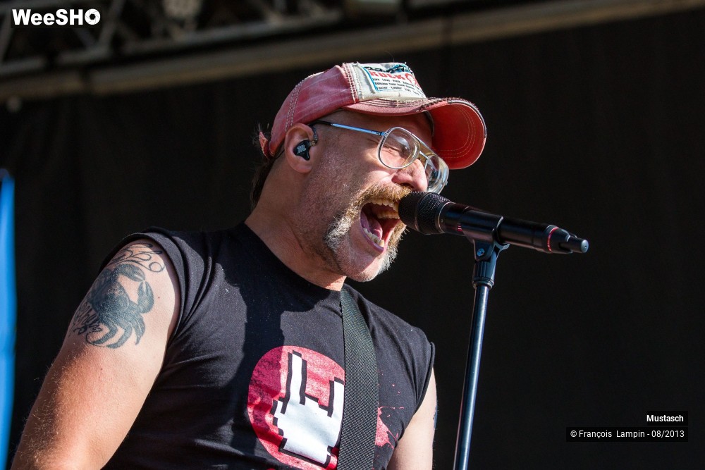 28/35 photos du spectacle Mustasch