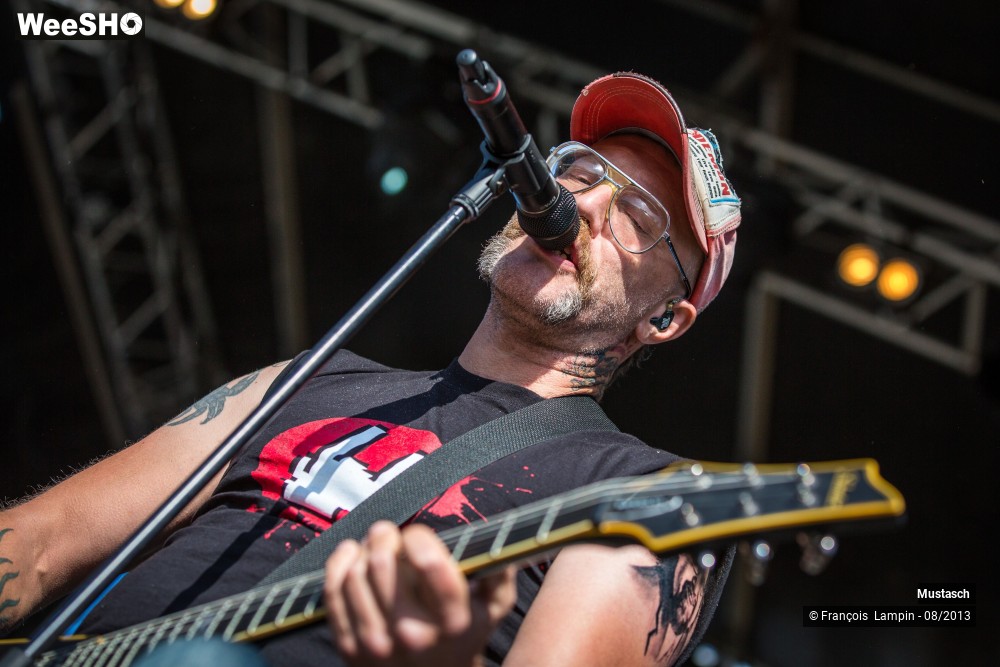 35/35 photos du spectacle Mustasch