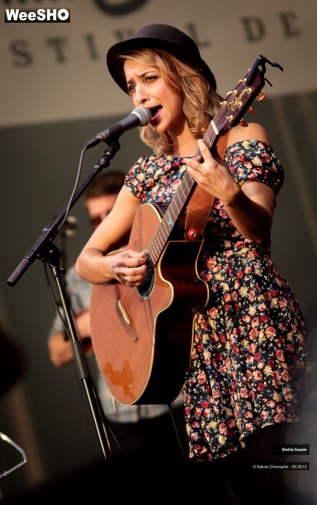 36/44 photos du spectacle Emilie Gassin