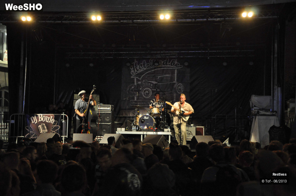 6/33 photos du spectacle Restless
