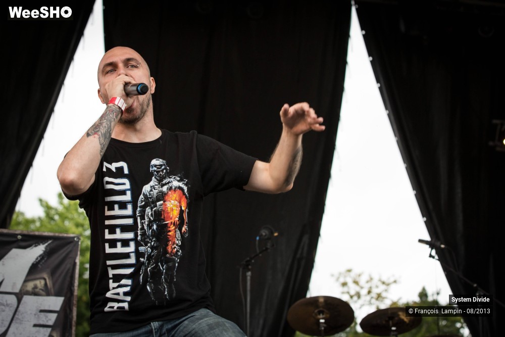 4/50 photos du spectacle System Divide