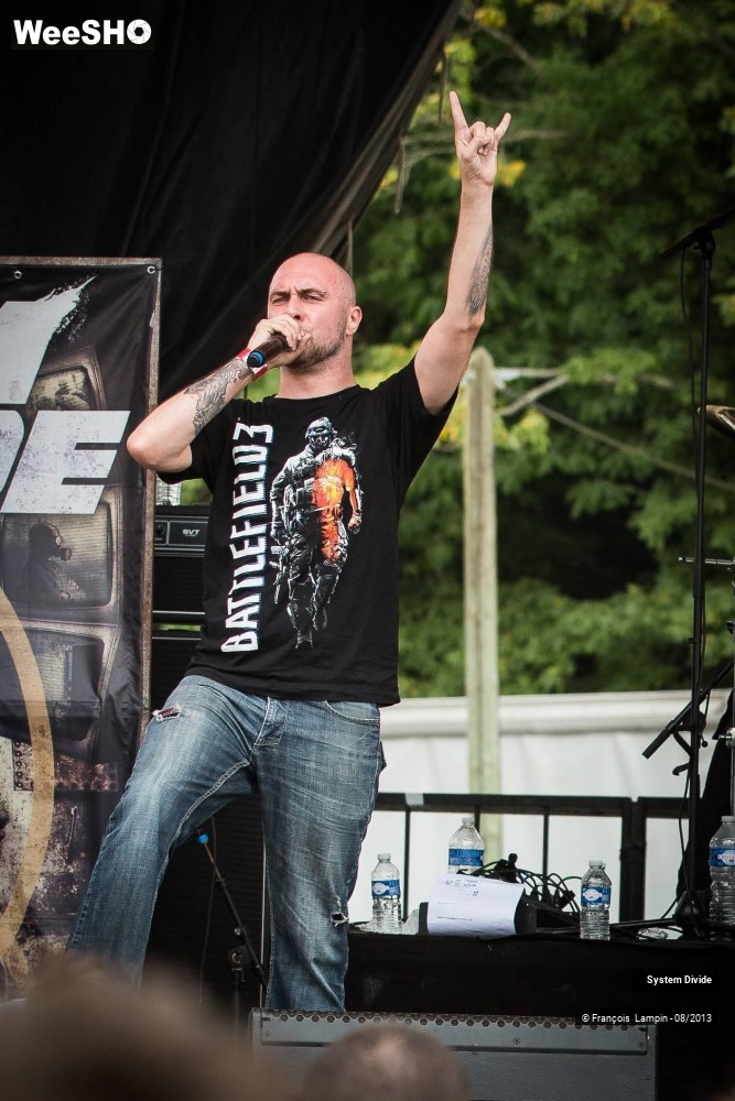 6/50 photos du spectacle System Divide