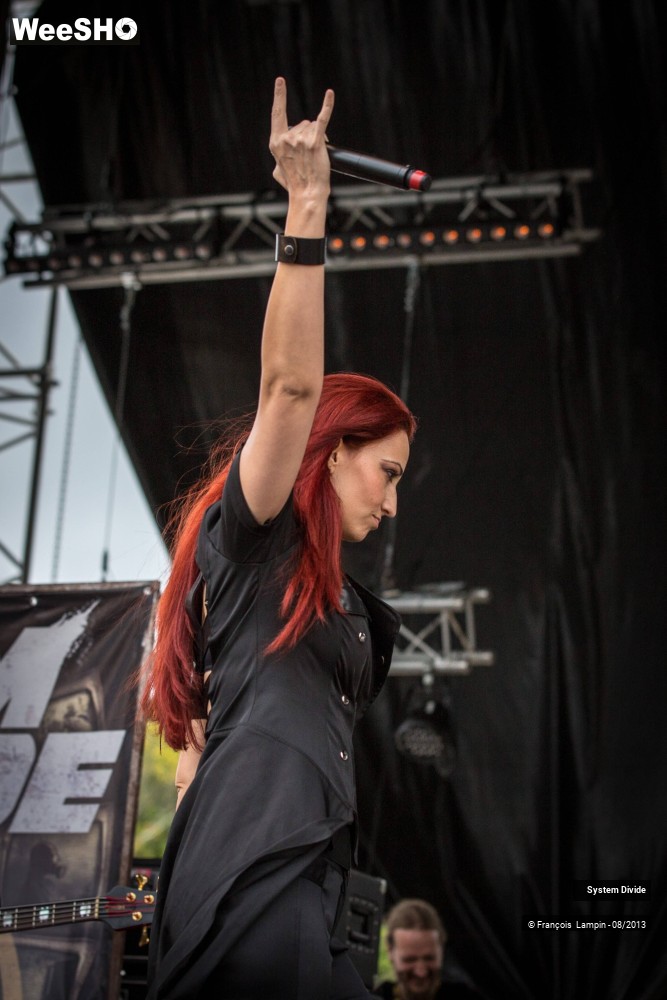 7/50 photos du spectacle System Divide