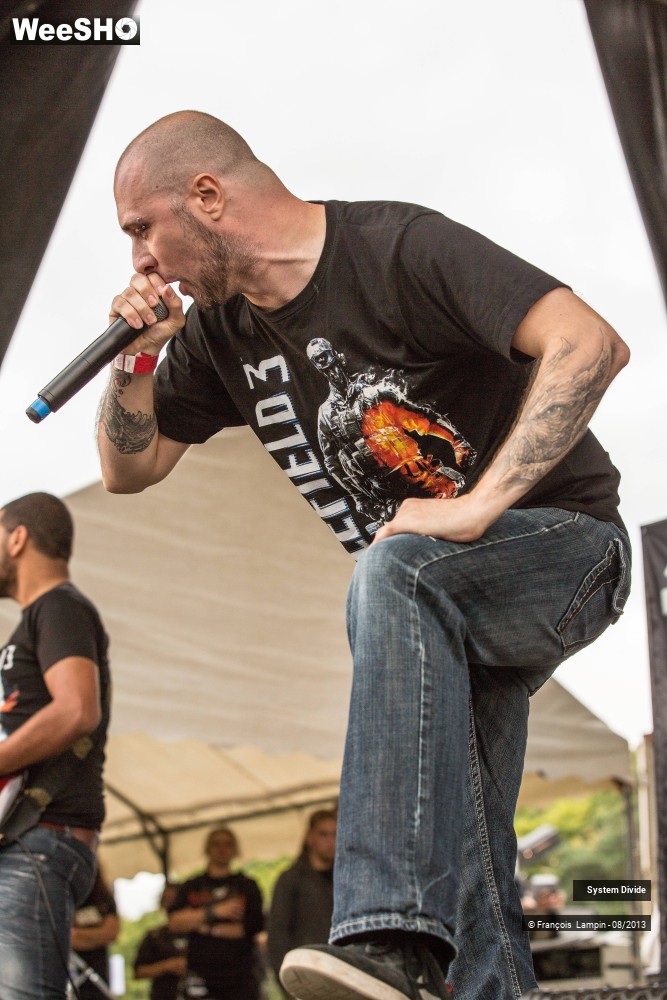 10/50 photos du spectacle System Divide