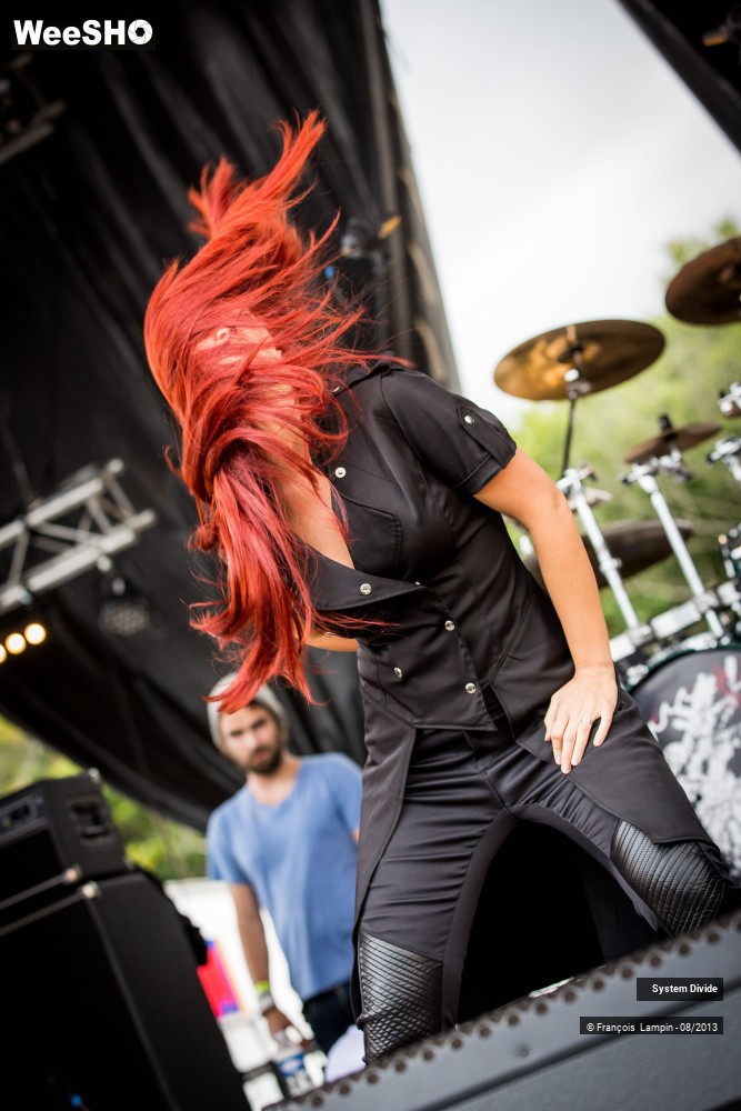 11/50 photos du spectacle System Divide