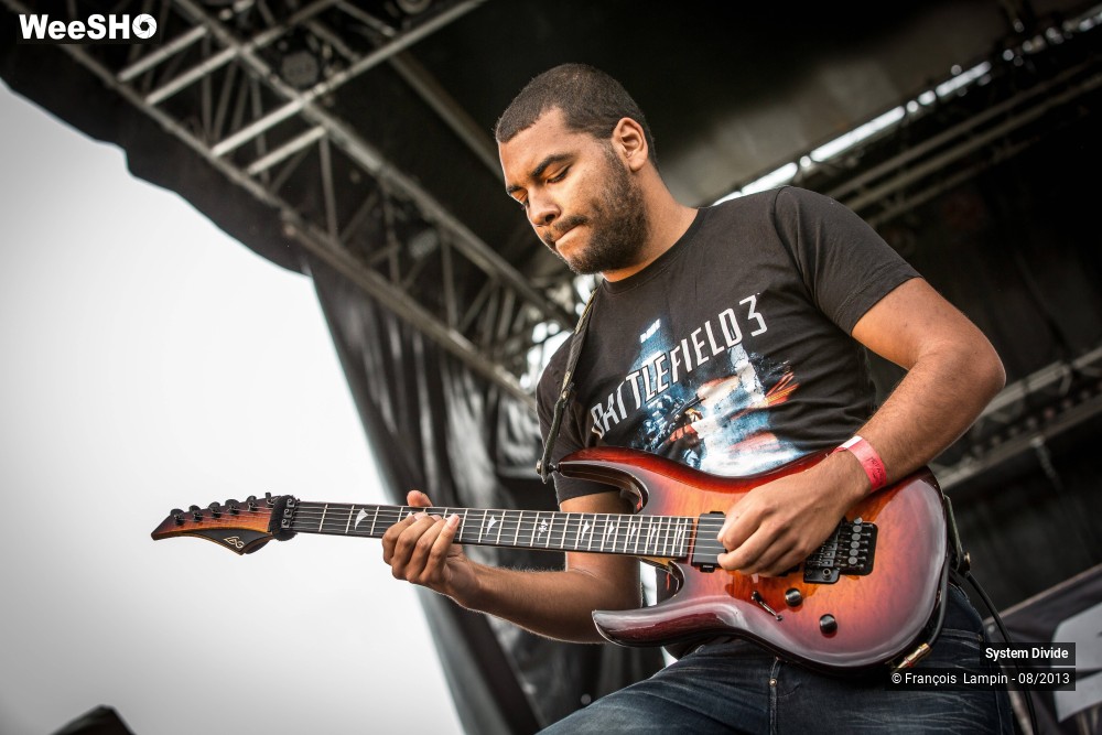 19/50 photos du spectacle System Divide